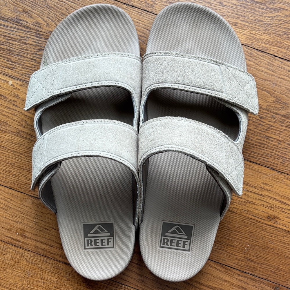 Reef Tan Two Strap Slide Sandals Men’s size 9